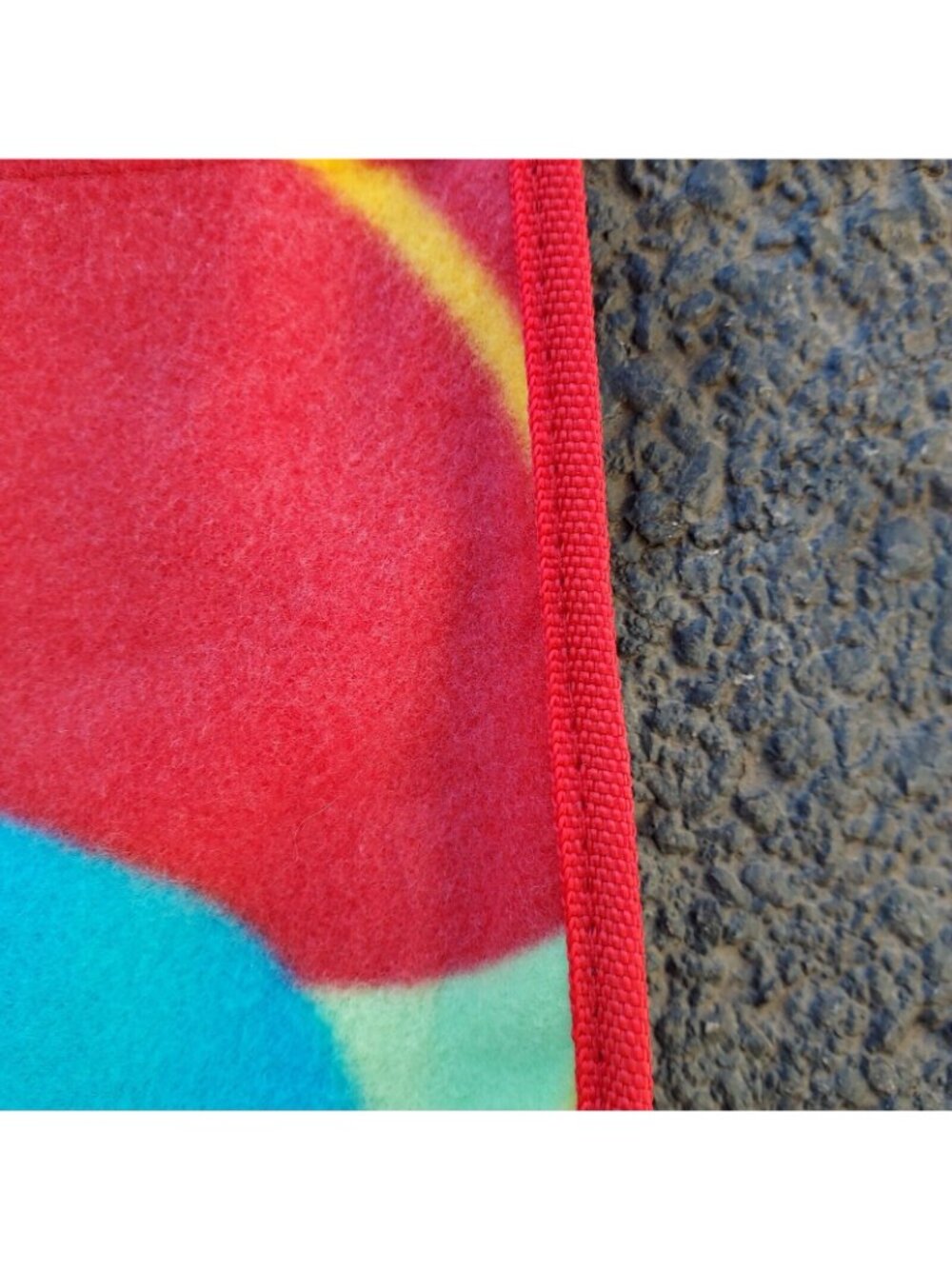 Travel Blanket On The Go Water Resistance 48"x 58" Fleece Inside Easy Carry - Picture 8 of 15
